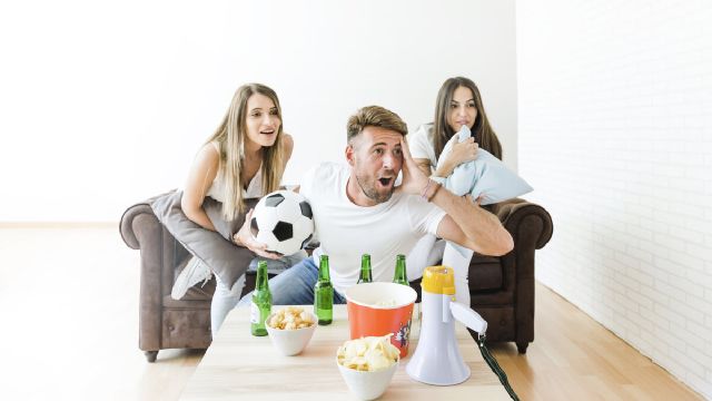 images/friends-watching-football-home.jpg